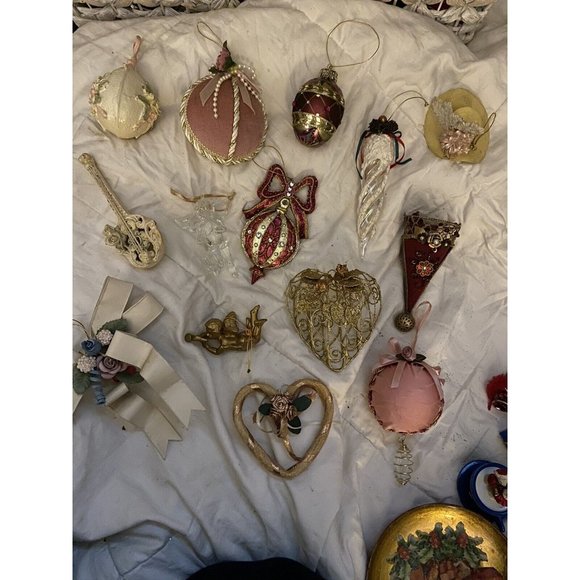 Victorian vintage ornaments heart lace gold pink Glass Flower Cherubs papermache - Picture 3 of 16